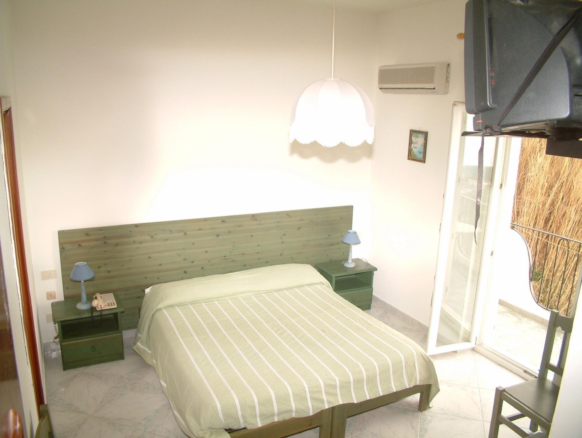 Hotel La Ginestra Forio  Ngoại thất bức ảnh