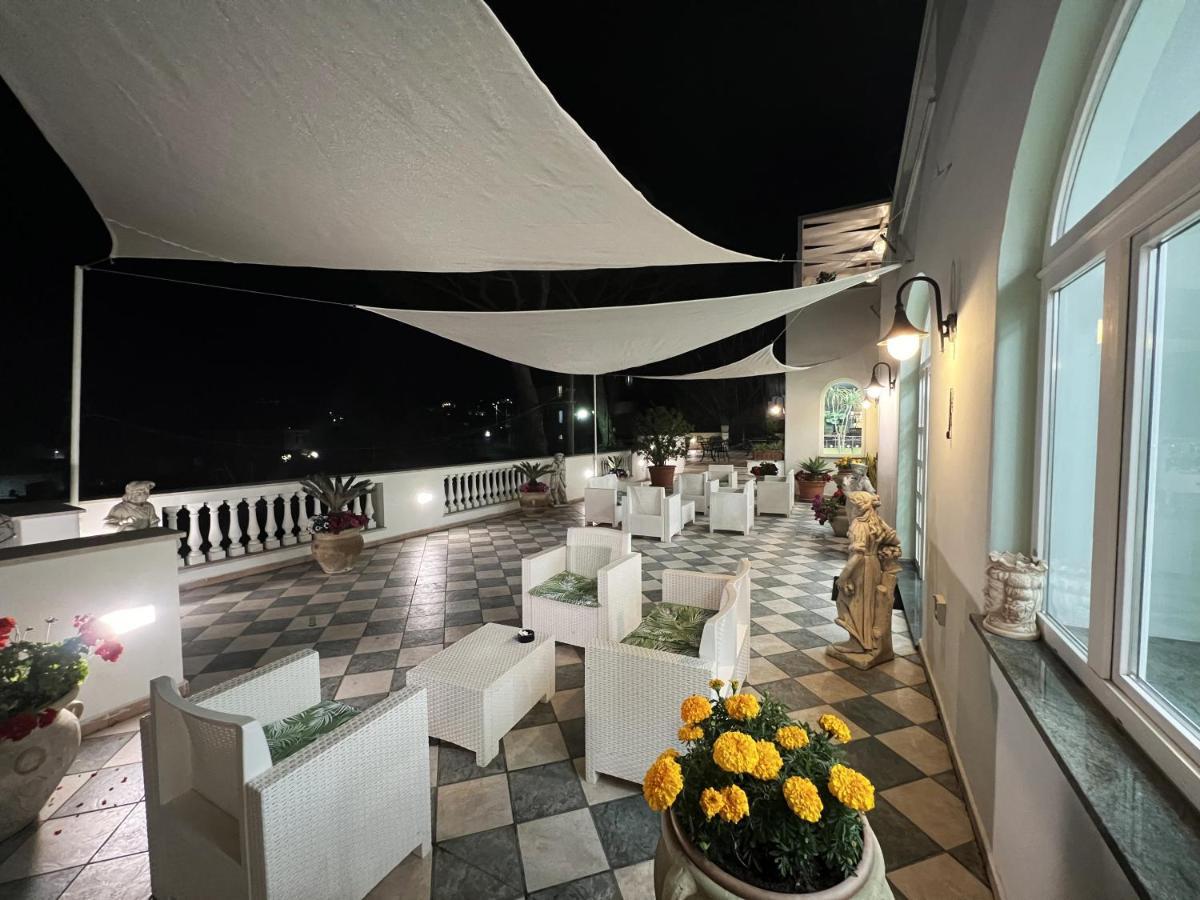 Hotel La Ginestra Forio  Ngoại thất bức ảnh
