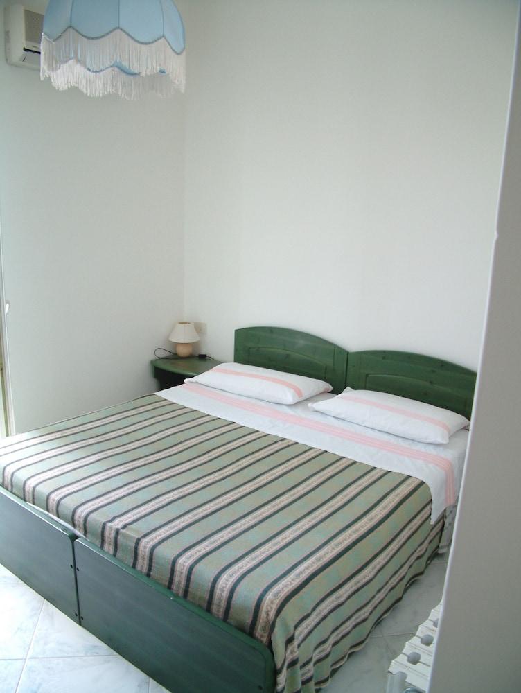 Hotel La Ginestra Forio  Ngoại thất bức ảnh