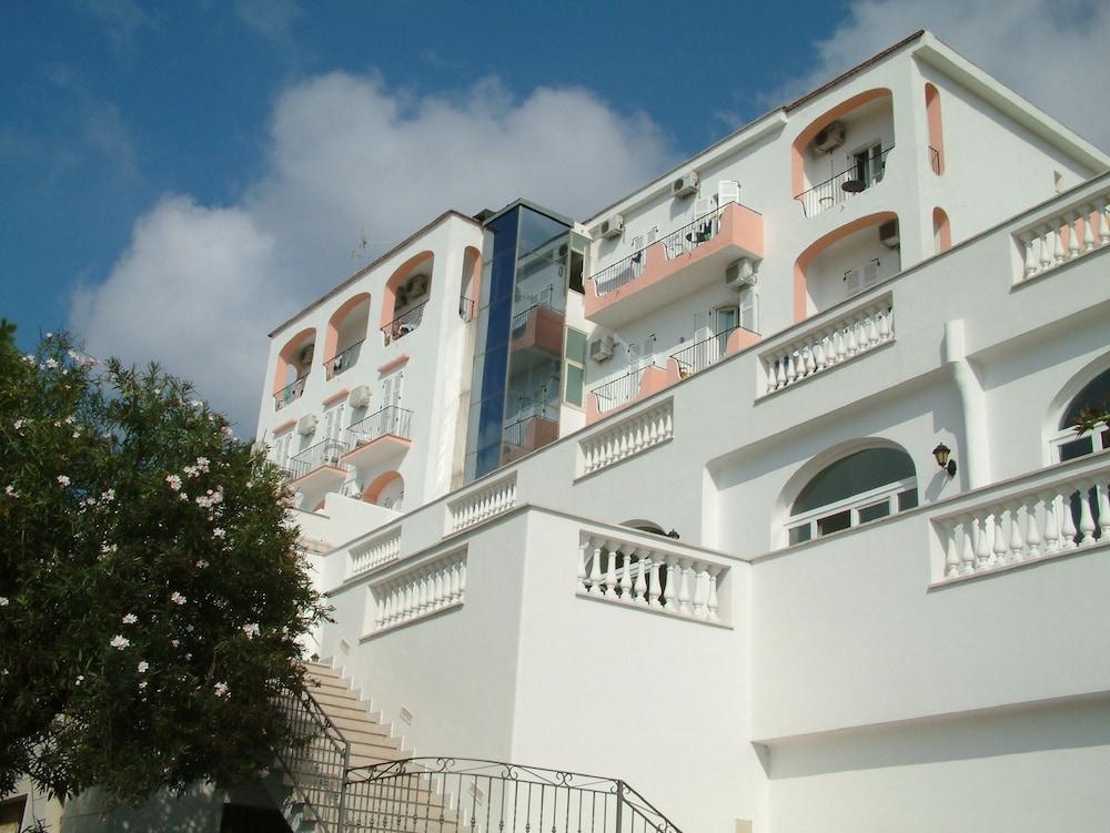 Hotel La Ginestra Forio  Ngoại thất bức ảnh